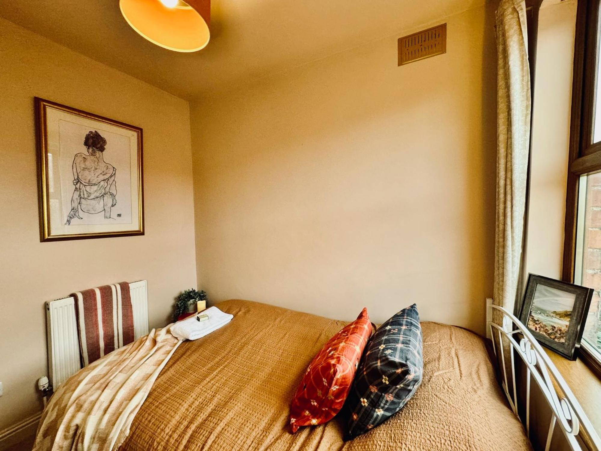 Merton Retreat- Free Parking, Central, City Luxury!! *