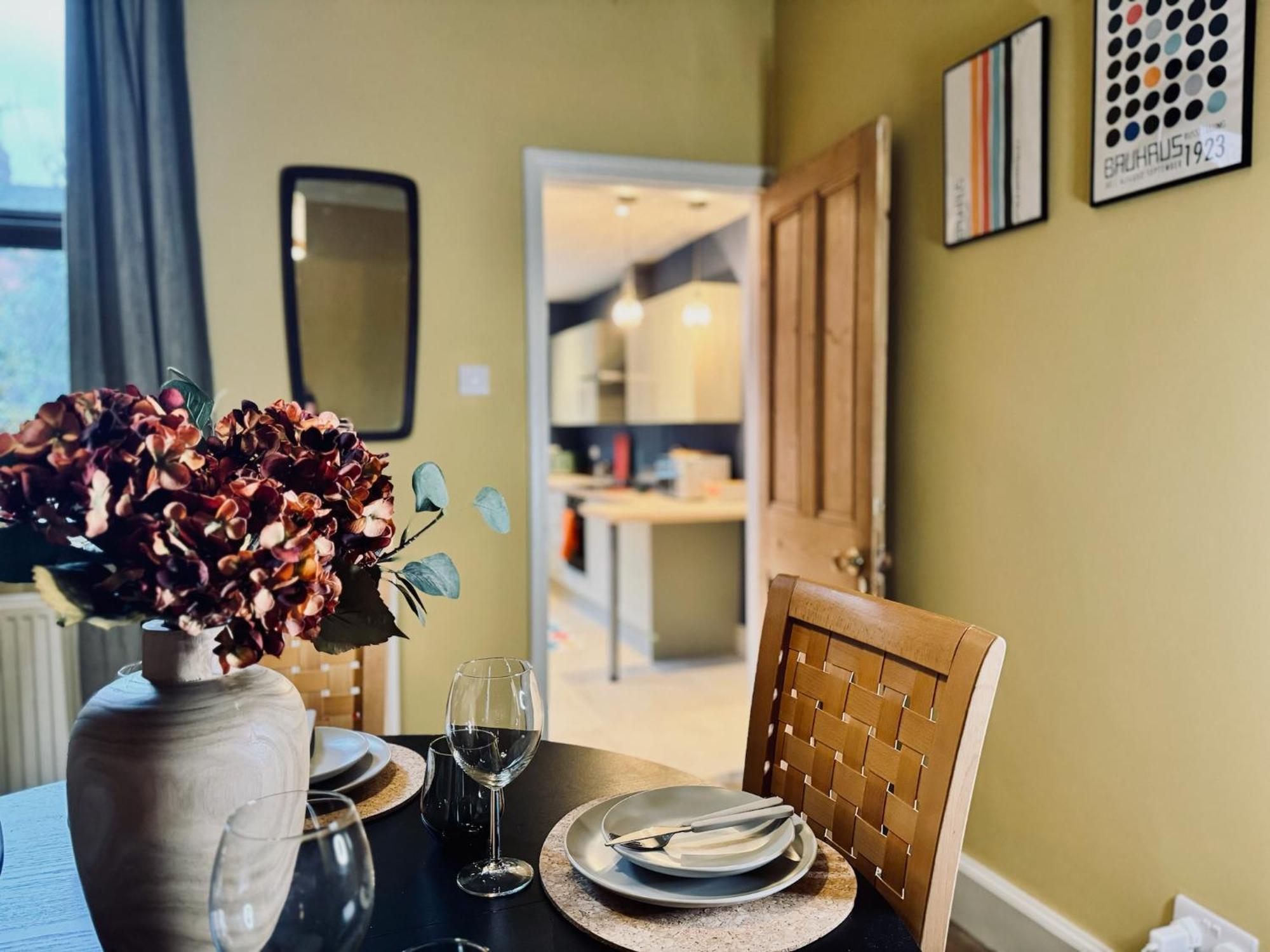 Merton Retreat- Free Parking, Central, City Luxury!! Holiday home *